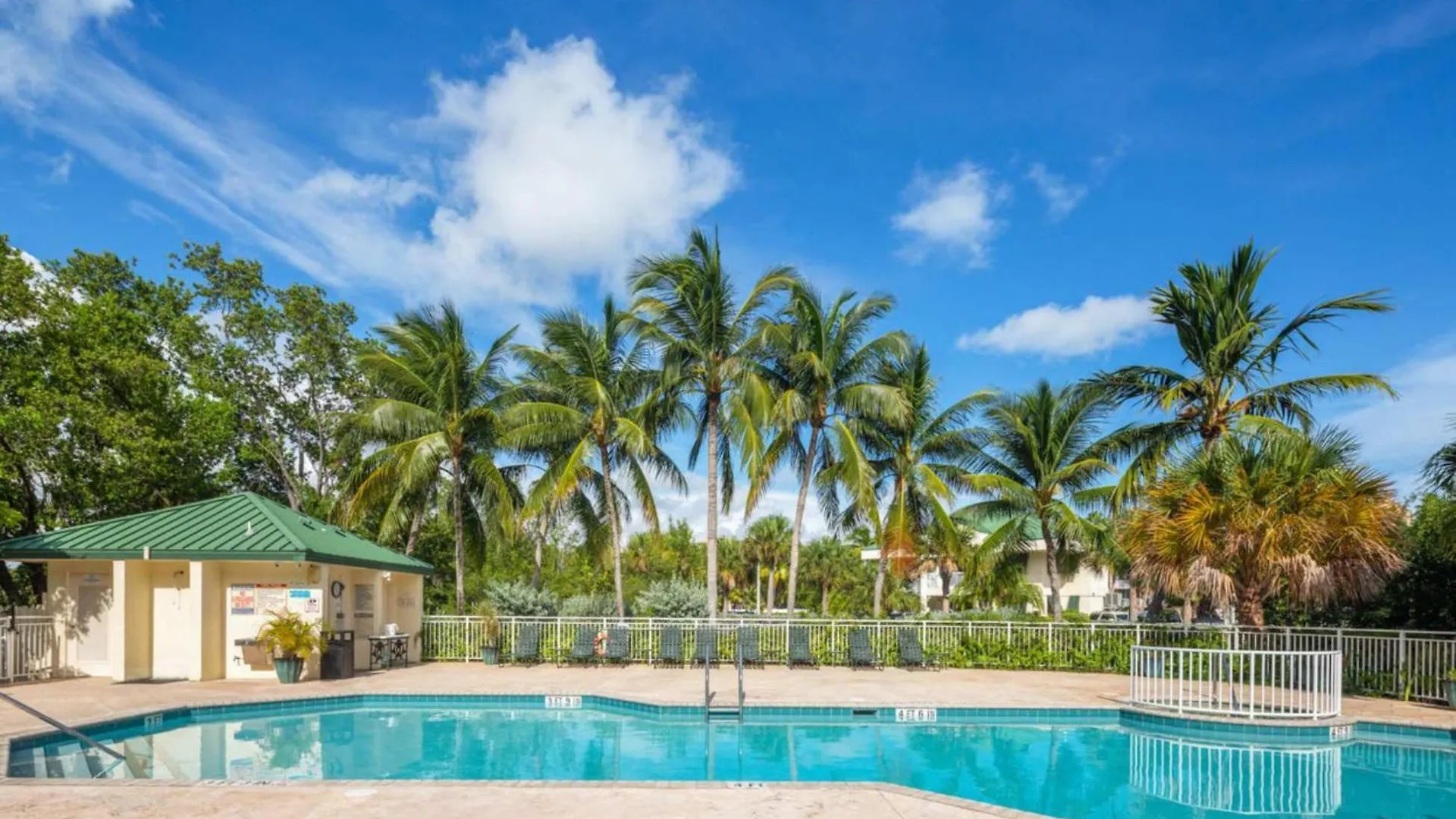 The Trinidad -Pool & Parking Villa Key West