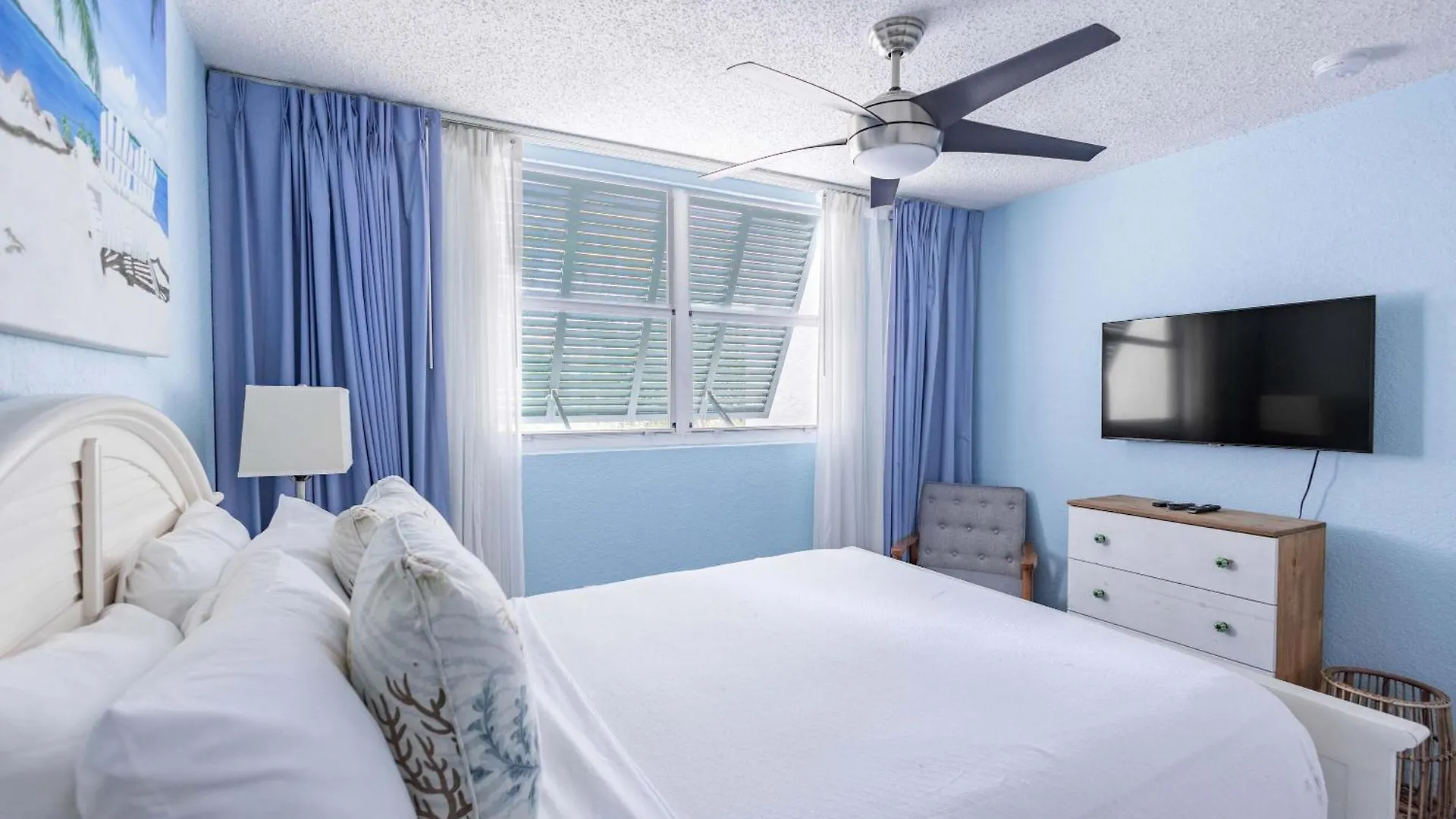 The Trinidad -Pool & Parking Villa Key West